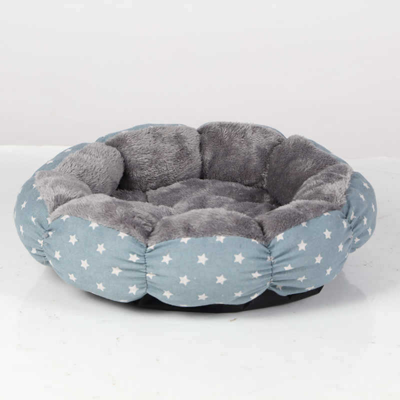 Create a Cozy Haven for Your Feline Friend with Our Cat Beds!